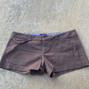 American Eagle brown shorts